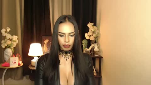 Mistress MikeyAlawi online show from January 14, 8:31 am