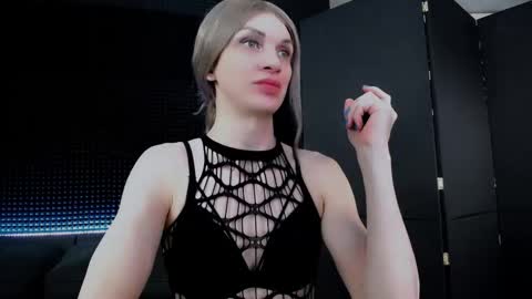Snapshot of milena_hardy chatting on October 2, 4:57 am Milena Hardy online show from October 2, 4:57 am