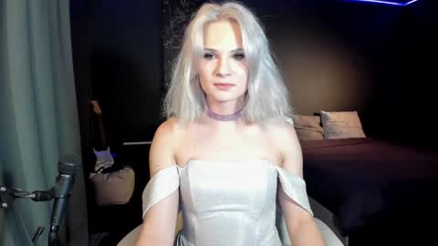 Snapshot of milena_marshmallows chatting on February 5, 11:17 pm Milena online show from February 5, 11:17 pm