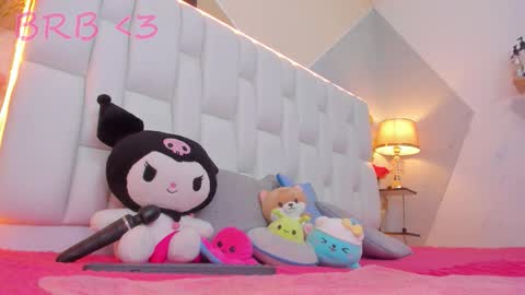 Snapshot of milkwhore1 chatting on September 16, 12:53 pm Michelle online show from September 16, 12:53 pm