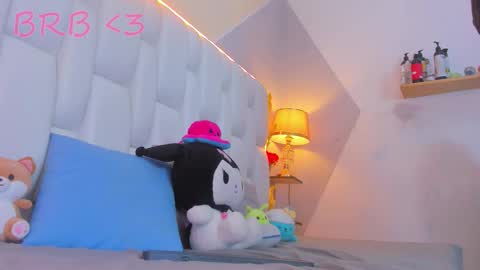 Snapshot of milkwhore1 chatting on September 20, 12:11 pm Michelle online show from September 20, 12:11 pm