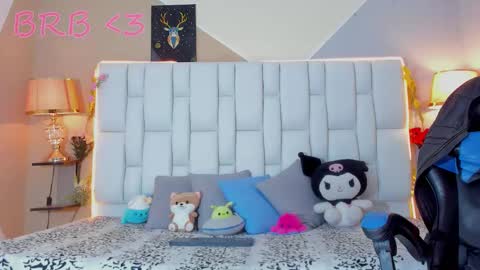 Snapshot of milkwhore1 chatting on September 27, 12:25 pm Michelle online show from September 27, 12:25 pm