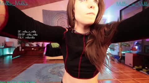 milla_milla online show from January 5, 5:30 am