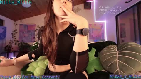 milla_milla online show from October 12, 6:27 am