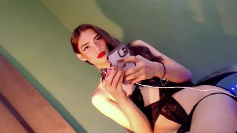 Snapshot of miraclegirl23 chatting on January 31, 7:40 pm Zoey online show from January 31, 7:40 pm