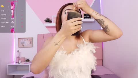 Snapshot of miss__ivy chatting on December 23, 12:19 pm   online show from December 23, 12:19 pm