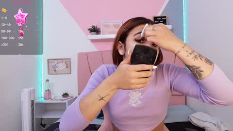 Snapshot of miss__ivy chatting on December 24, 12:00 pm   online show from December 24, 12:00 pm