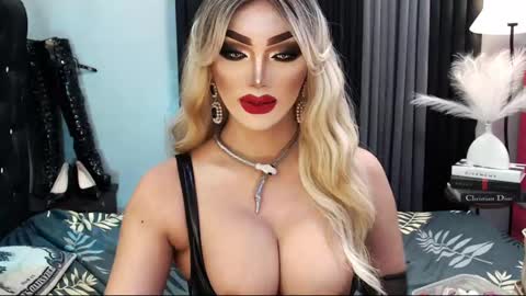 PRIESTESS CHANNEL online show from February 17, 7:10 pm