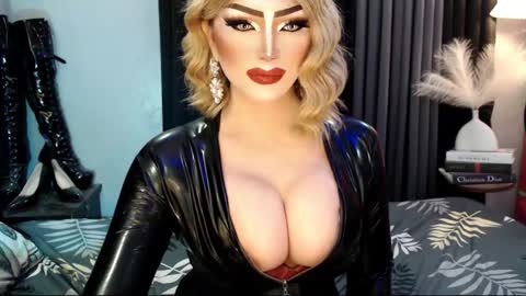 PRIESTESS CHANNEL online show from September 24, 10:27 pm