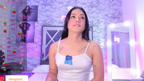 Snapshot of missgissel chatting on March 12, 1:30 pm Gisell Gigi online show from March 12, 1:30 pm