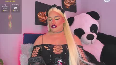 Snapshot of misskassandraa_ chatting on September 17, 1:32 am kassandra lazcano online show from September 17, 1:32 am