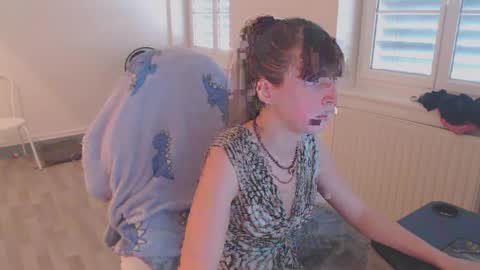 Snapshot of missthon chatting on December 22, 1:22 pm missthon online show from December 22, 1:22 pm