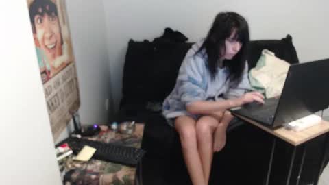 Snapshot of missthon chatting on February 24, 10:15 am missthon online show from February 24, 10:15 am