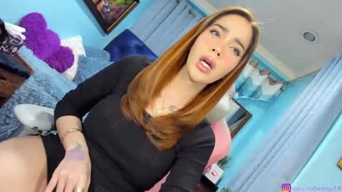 Snapshot of missvalentine18 chatting on February 26, 5:09 am missvalentine18 online show from February 26, 5:09 am