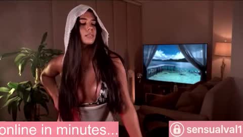 Snapshot of missvalery_1 chatting on September 29, 6:29 pm OF online show from September 29, 6:29 pm