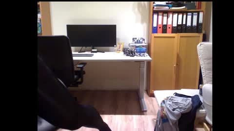 Snapshot of misterbobbyxx chatting on February 27, 11:37 pm misterbobbyxx online show from February 27, 11:37 pm
