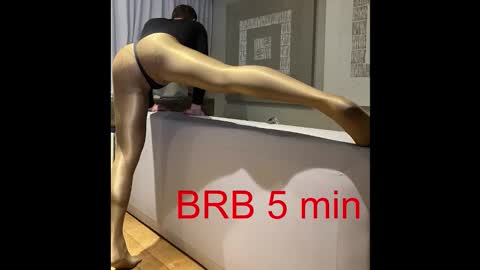 Snapshot of misterbobbyxx chatting on September 19, 10:48 pm misterbobbyxx online show from September 19, 10:48 pm