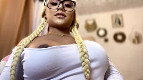 Ruthie online show from December 1, 6:10 pm