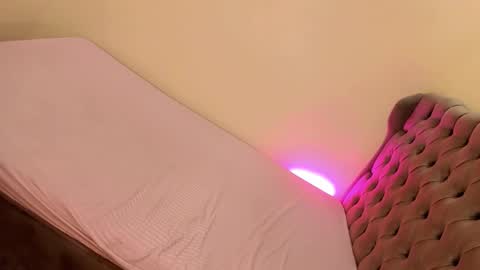 Snapshot of moonlight_dahlia19 chatting on September 29, 5:45 pm SexyYummyDahlia online show from September 29, 5:45 pm