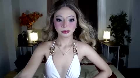 Snapshot of ms_seductivex chatting on February 25, 3:09 am Karina online show from February 25, 3:09 am