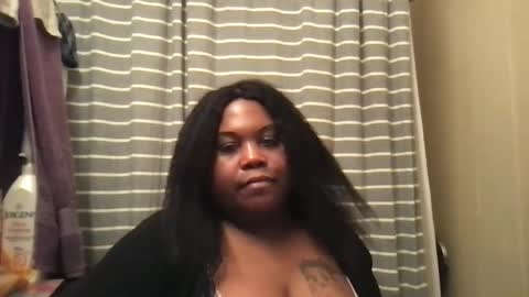 Snapshot of msjonemillion chatting on January 11, 5:20 am Chocolate Candy Stick online show from January 11, 5:20 am