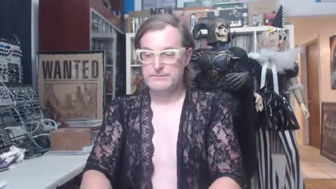 Muziknerd online show from October 19, 10:51 am