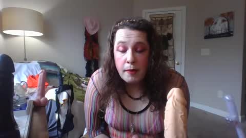 Snapshot of mxsissycharlotte chatting on December 2, 5:10 pm Mx Charlotte online show from December 2, 5:10 pm