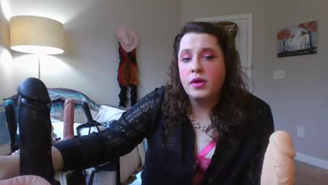 Snapshot of mxsissycharlotte chatting on December 19, 4:13 pm Mx Charlotte online show from December 19, 4:13 pm