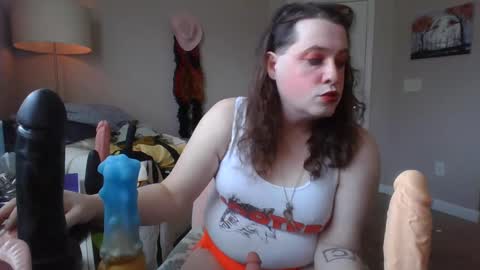 Snapshot of mxsissycharlotte chatting on January 15, 4:43 pm Mx Charlotte online show from January 15, 4:43 pm