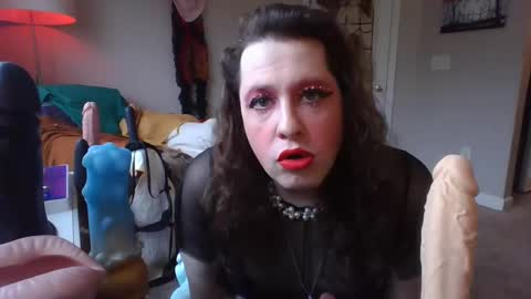 Snapshot of mxsissycharlotte chatting on February 6, 4:47 pm Mx Charlotte online show from February 6, 4:47 pm