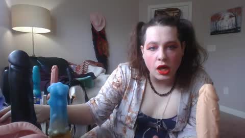 Snapshot of mxsissycharlotte chatting on February 20, 5:18 pm Mx Charlotte online show from February 20, 5:18 pm