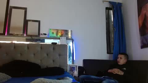 Snapshot of myluandjackhot chatting on February 9, 12:19 pm Myluandjack online show from February 9, 12:19 pm