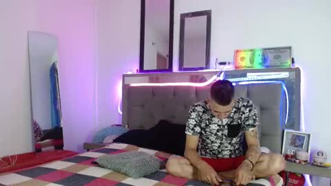 Snapshot of myluandjackhot chatting on February 16, 3:05 pm Myluandjack online show from February 16, 3:05 pm