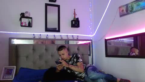 Snapshot of myluandjackhot chatting on February 20, 12:04 pm Myluandjack online show from February 20, 12:04 pm
