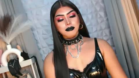 Snapshot of mysterious_diva chatting on September 17, 6:57 pm SUPPORT GODDESS TRISHA AND DONT FORGET TO FOLLOW ME online show from September 17, 6:57 pm