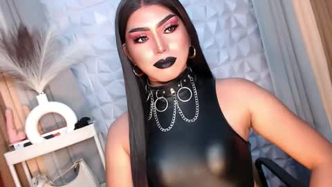 Snapshot of mysterious_diva chatting on September 24, 12:49 am SUPPORT GODDESS TRISHA AND DONT FORGET TO FOLLOW ME online show from September 24, 12:49 am