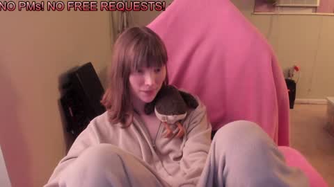 Natalie Marlo online show from December 20, 5:47 am