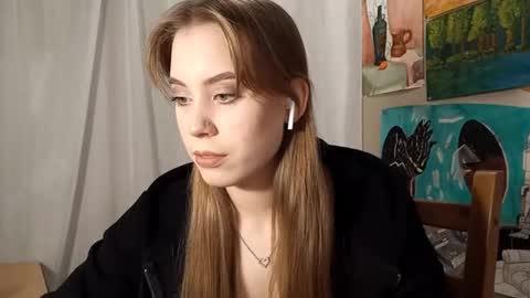 Snapshot of nadinenovosel chatting on September 27, 9:29 am Anna online show from September 27, 9:29 am