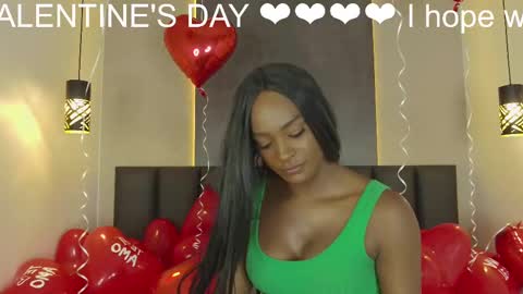 Snapshot of nahomicampbell_ chatting on February 14, 7:44 pm VICTORIA online show from February 14, 7:44 pm
