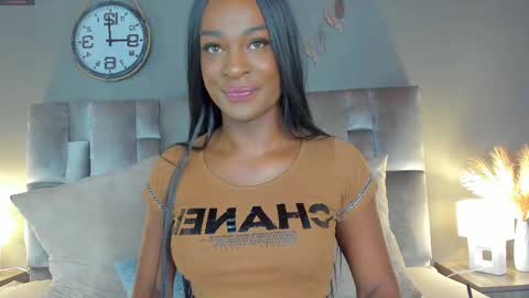 Snapshot of nahomicampbell_ chatting on February 28, 7:35 pm VICTORIA online show from February 28, 7:35 pm