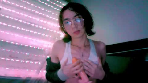 Snapshot of najimi_uwu chatting on October 4, 3:07 am NAJI online show from October 4, 3:07 am
