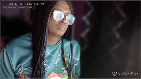 Snapshot of naomifux chatting on December 14, 12:55 am Naomi online show from December 14, 12:55 am