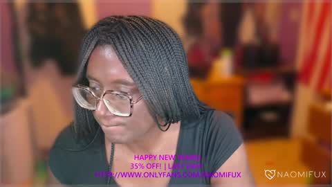 Snapshot of naomifux chatting on December 31, 11:49 pm Naomi online show from December 31, 11:49 pm