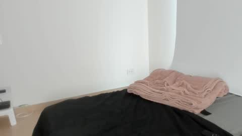 Snapshot of naomimoore chatting on February 2, 6:20 pm Naomi Moore online show from February 2, 6:20 pm