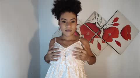 Snapshot of naomiwildburn chatting on September 17, 10:37 pm naomiwildburn online show from September 17, 10:37 pm