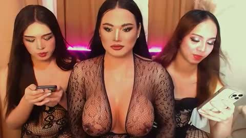 Snapshot of natasha_sins_ chatting on October 5, 5:19 am natasha_sins_ online show from October 5, 5:19 am