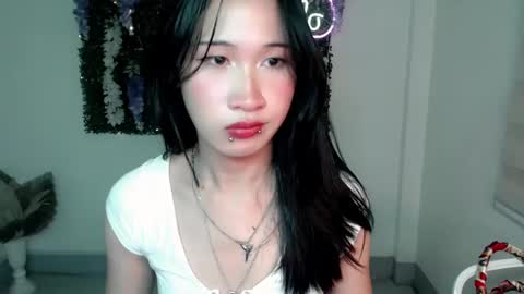 Snapshot of naughty_ashleyxx chatting on February 21, 12:17 pm naughty_ashleyxx online show from February 21, 12:17 pm