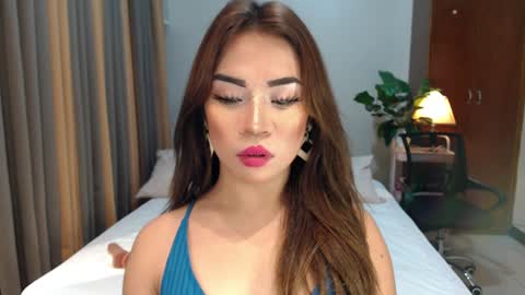 Snapshot of naughty_dreamerxxx chatting on December 4, 5:54 am Queen Jess online show from December 4, 5:54 am