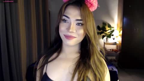 Snapshot of naughty_dreamerxxx chatting on February 23, 4:07 am Queen Jess online show from February 23, 4:07 am
