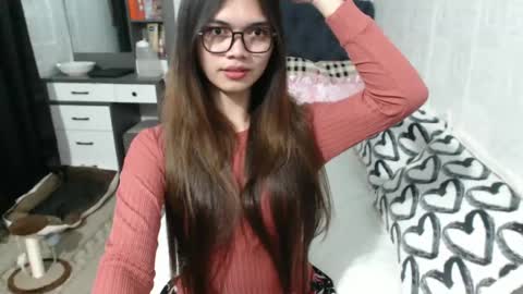 Snapshot of naughty_emmats chatting on December 5, 11:23 am emma online show from December 5, 11:23 am